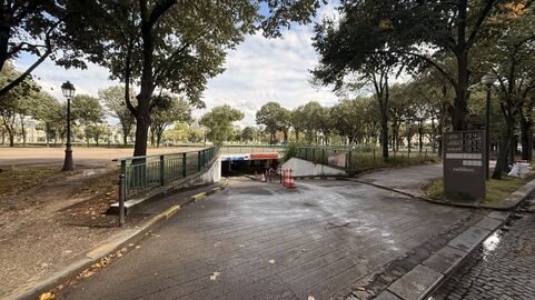 Parking 35 rue Fabert, Paris 7e