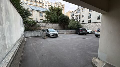 Parking Métro avenue Émile Zola - rue du Théâtre - Paris 15