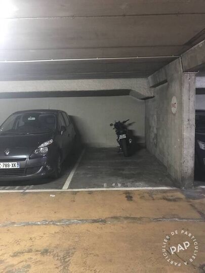 Parking 42 rue de l'Aqueduc - place 1017