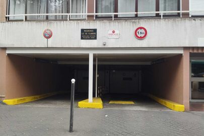 Parking 79 rue de l'Ourcq - place 676