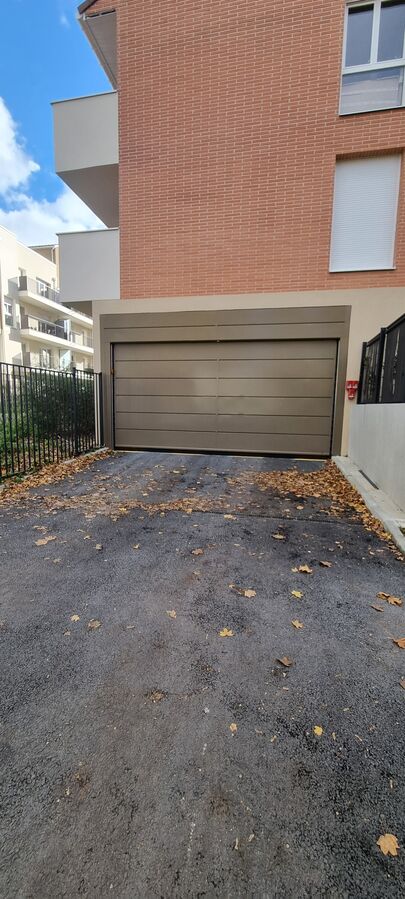 Parking Valorée Centre Commercial - 4 rue Charles Gounod - Lognes