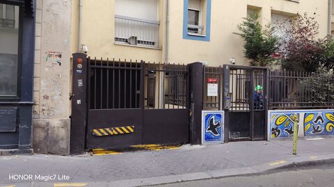 Parking 8 rue de Vaucouleurs