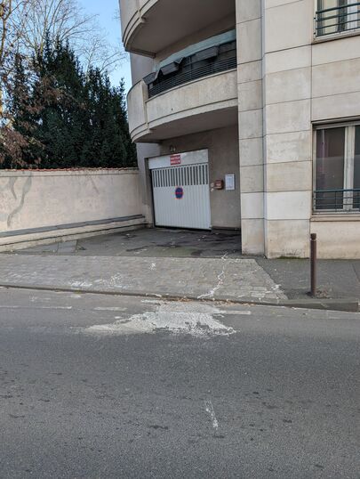 Parking 8 rue Edmond Michelet - Le Kremlin-Bicêtre