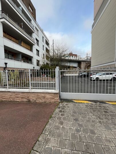 Parking Gare de Pessac - 1 avenue Pasteur - Issy les Moulineaux