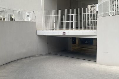 Parking Consulat Général du Japon - allée Johnny Hallyday - Marseille 8