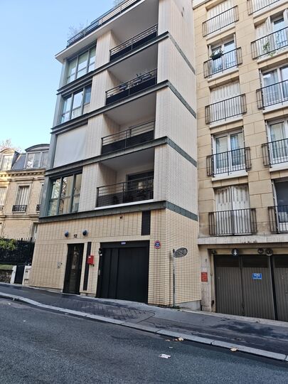 Parking Métro Corvisart - 12 rue Edmond Gondinet - Paris 13