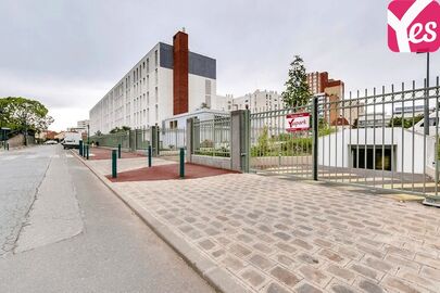 Parking Tramway Le Village - rue du Pont d'Argenteuil - Gennevilliers