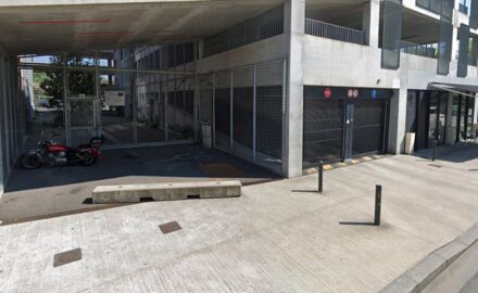 Parking Tramway La Belle Rose - rue des Mûriers - Bègles