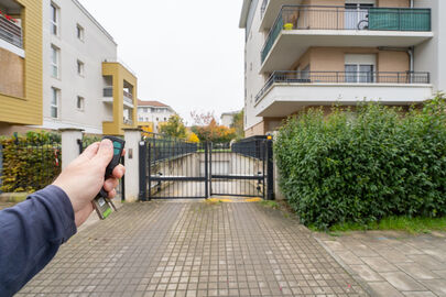 Parking RER Bussy Saint Georges - passage Victor Pulliat