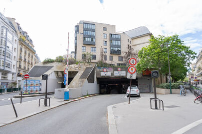 Parking Châtelet - Les Halles - Église Saint Eustache - Paris 1