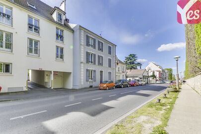 Parking Château de Champs sur Marne