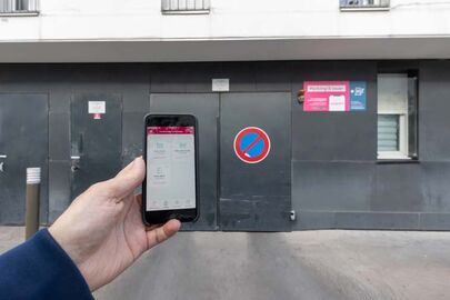 Parking Tramway Cosmonautes - rue de Yako - La Courneuve