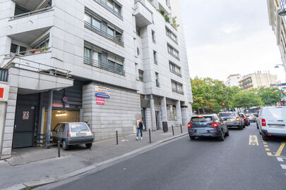 Parking Métro Télégraphe - rue de Romainville - Paris 19