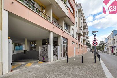 Parking Montjoies - Saint Denis