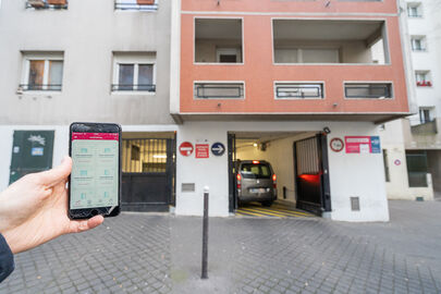 Parking Porte de Montreuil - rue des Orteaux - Paris