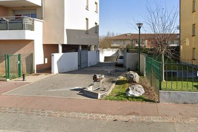 Vignette parking La paillote - chemin de la Croix Benite - Toulouse