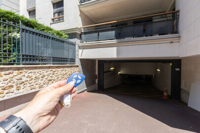 Parking Rue des Avelines - Saint Cloud