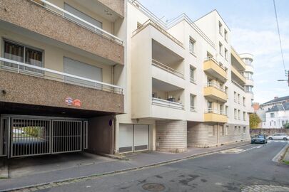 Parking Place de l'Édit de Nantes - rue Guichen